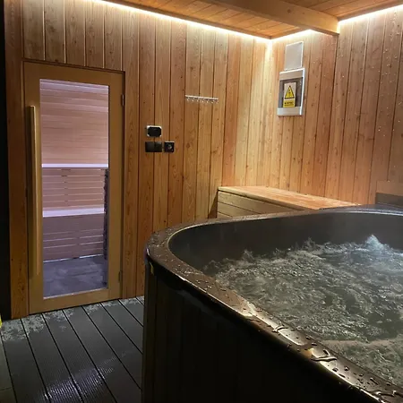 Podhalanka Jacuzzi & Sauna - Drewniany Dom Dla 20 Osob *