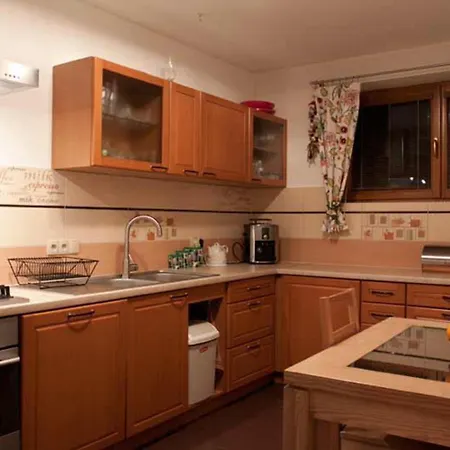 Podhalanka Jacuzzi & Sauna - Drewniany Dom Dla 20 Osob 比利但耶克