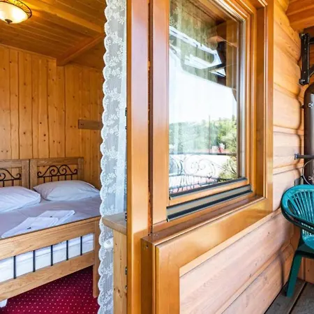 Podhalanka Jacuzzi & Sauna - Drewniany Dom Dla 20 Osob 木屋